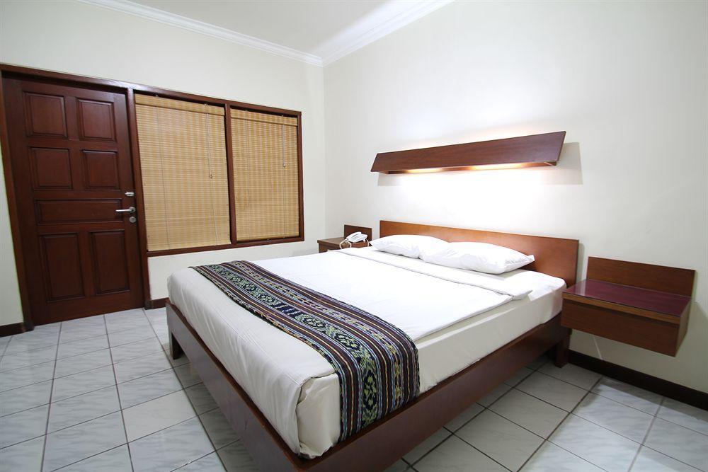 Paradiso Beach Inn Kuta Lombok Buitenkant foto