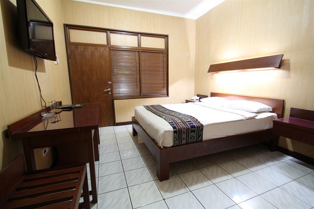 Paradiso Beach Inn Kuta Lombok Buitenkant foto