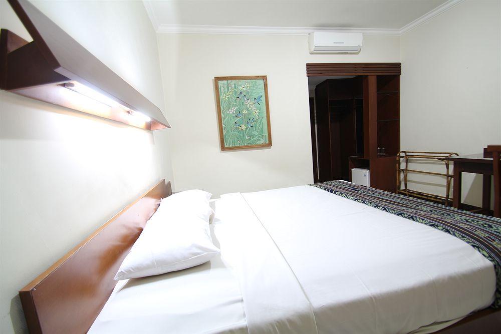 Paradiso Beach Inn Kuta Lombok Buitenkant foto