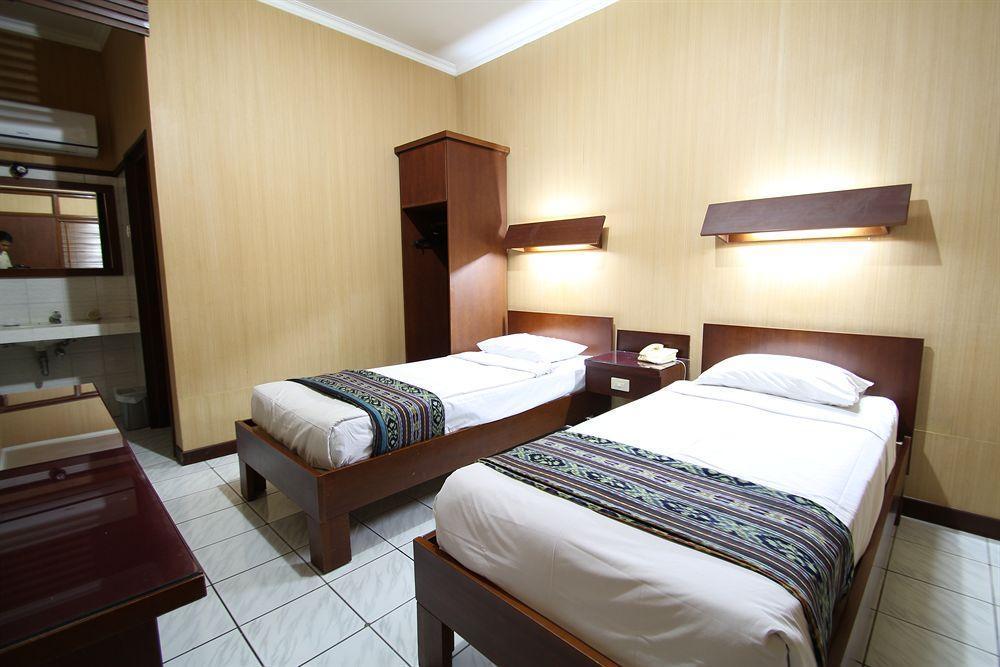 Paradiso Beach Inn Kuta Lombok Buitenkant foto