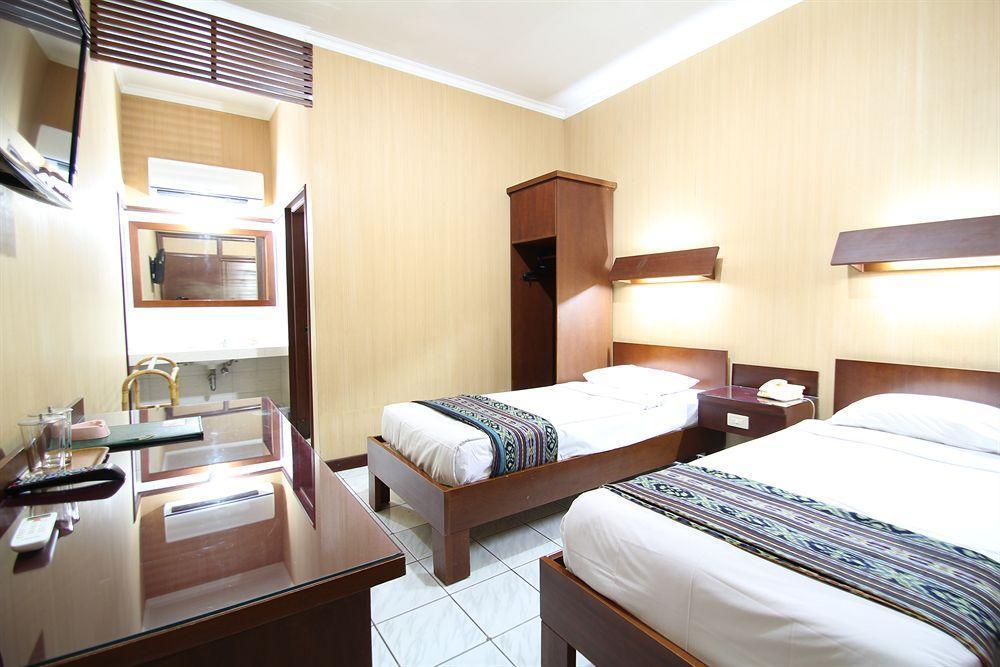 Paradiso Beach Inn Kuta Lombok Buitenkant foto