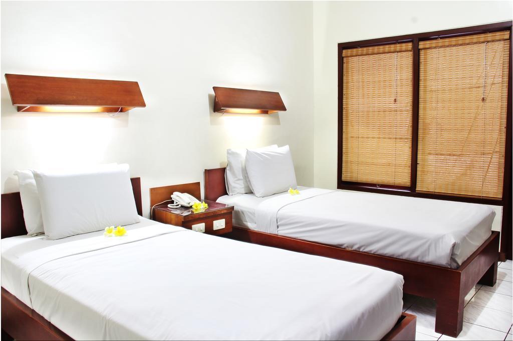Paradiso Beach Inn Kuta Lombok Buitenkant foto