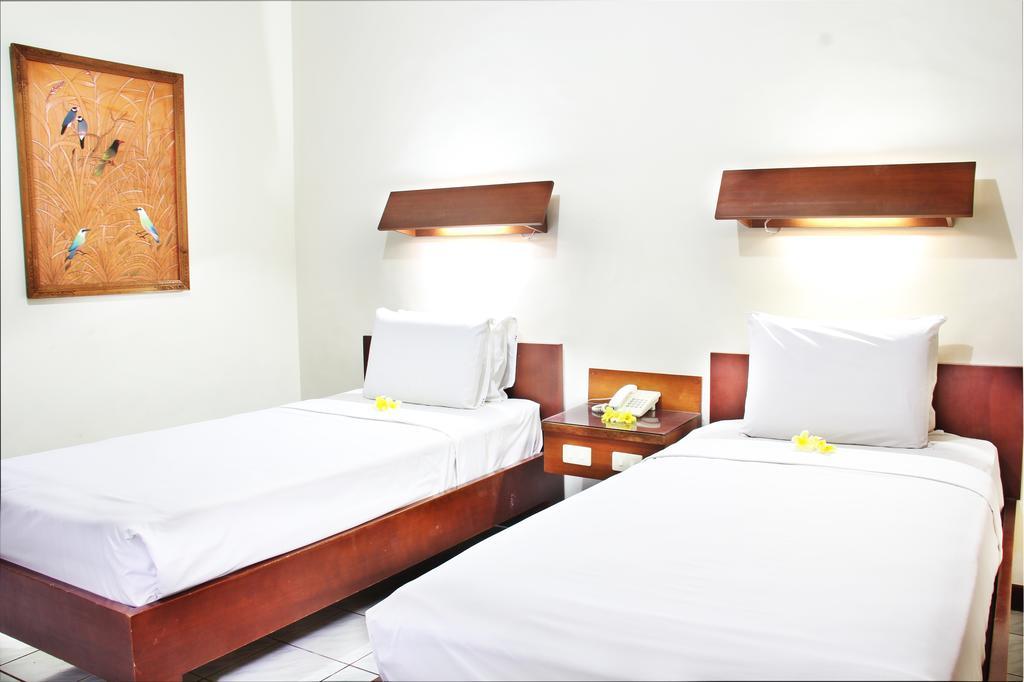 Paradiso Beach Inn Kuta Lombok Buitenkant foto