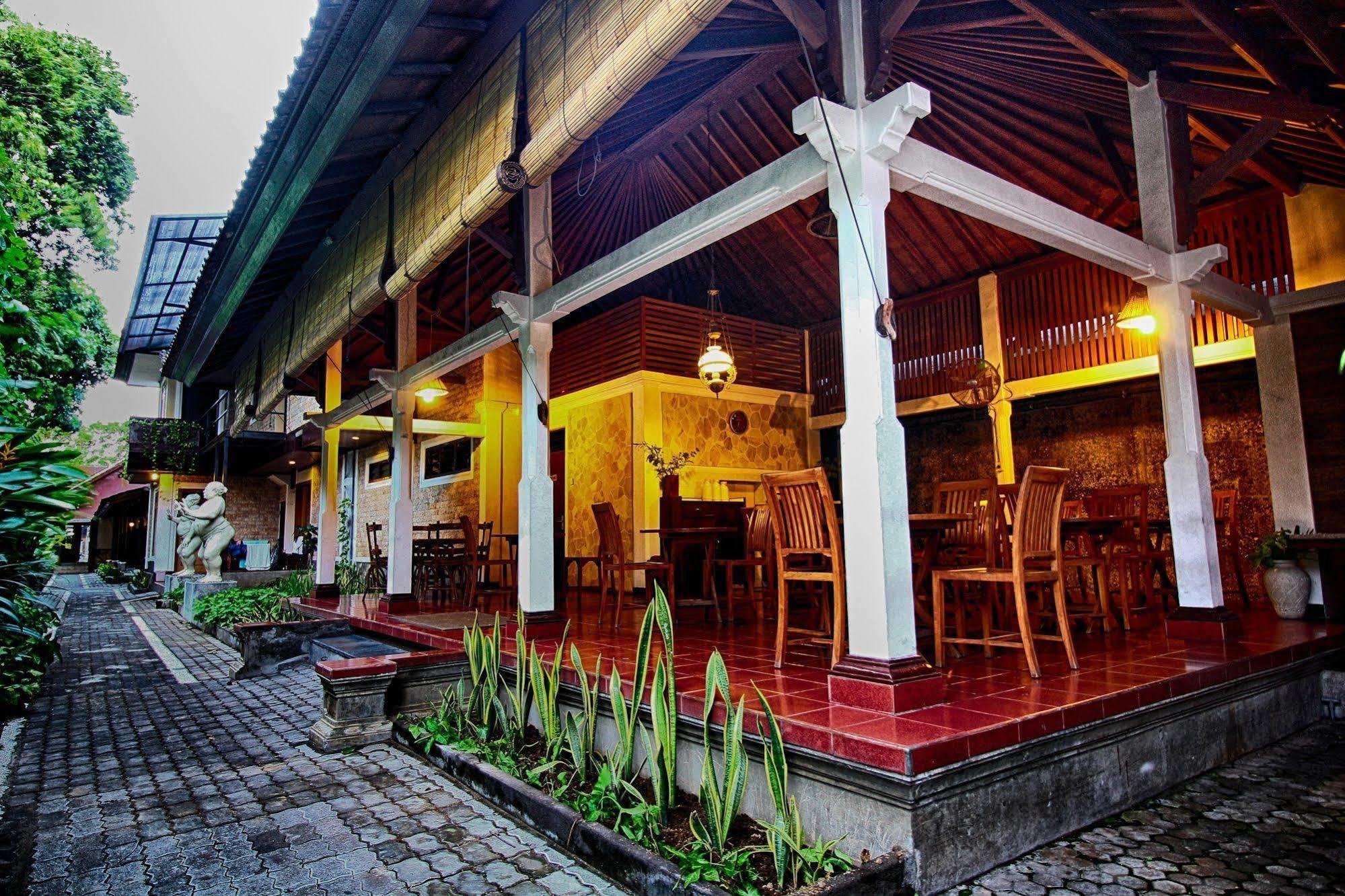 Paradiso Beach Inn Kuta Lombok Buitenkant foto