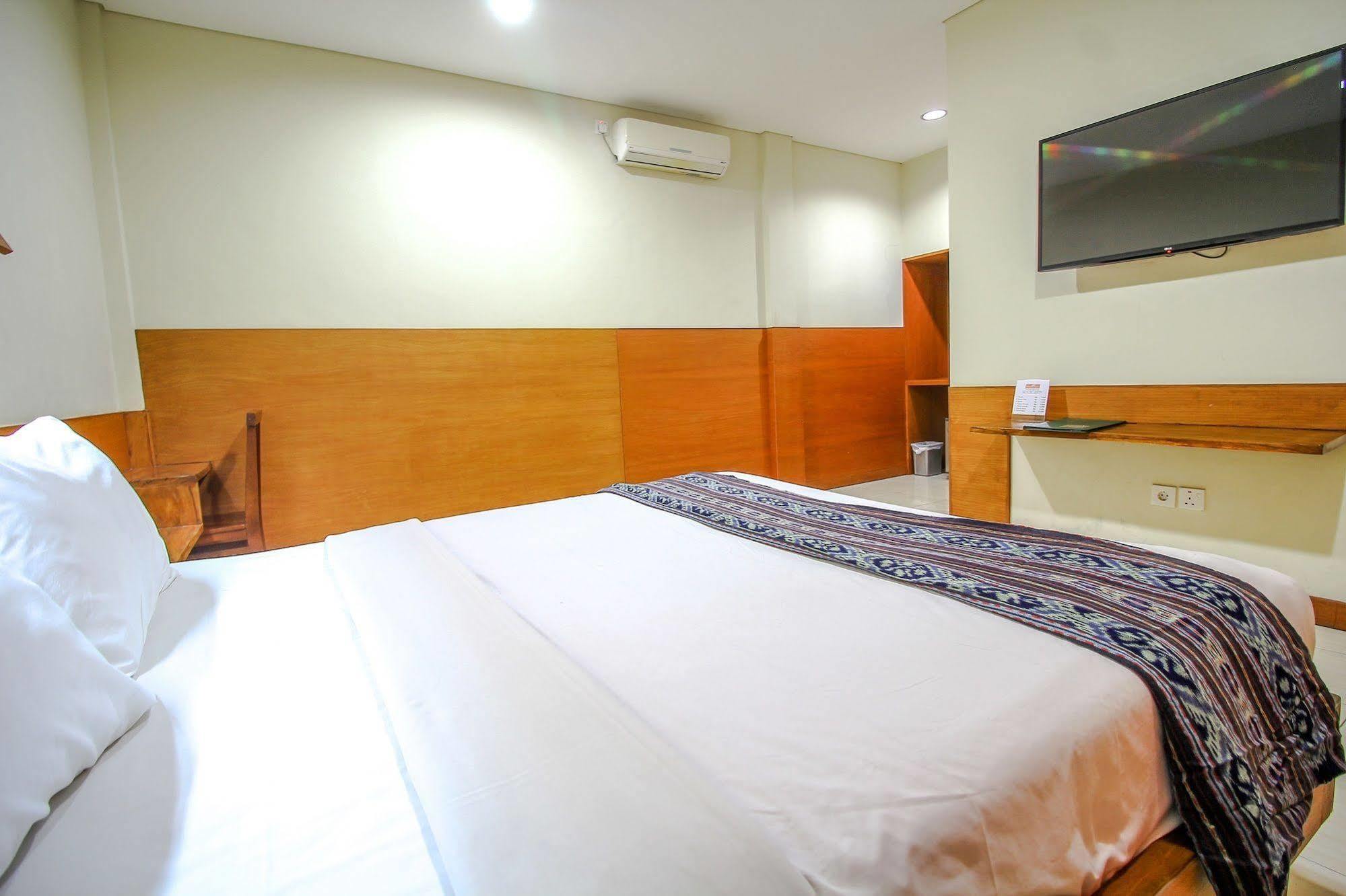 Paradiso Beach Inn Kuta Lombok Buitenkant foto